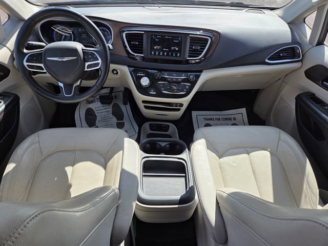 Used 2018 Chrysler Pacifica Touring-L FWD image 52