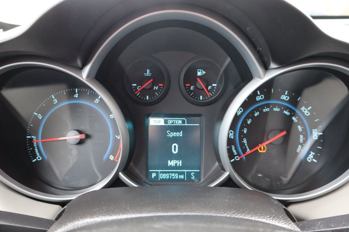 Used 2014 Chevrolet Cruze LS image 33