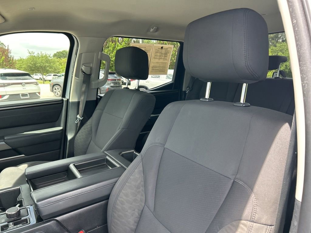 Used 2022 Toyota Tundra SR5 w/ SR5 Convenience Package AWD/4WD image 15