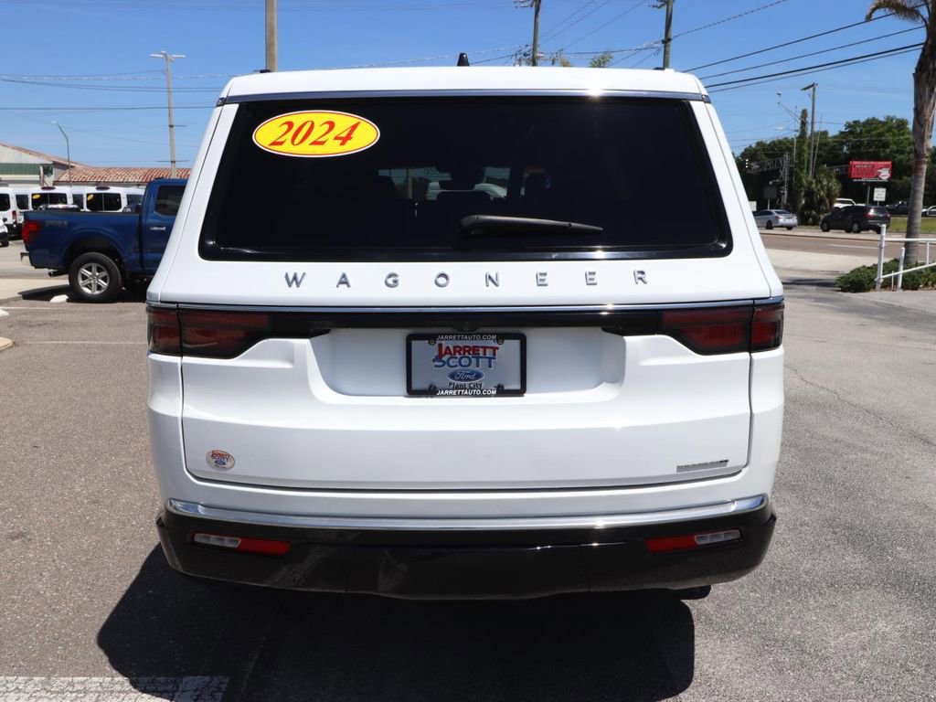 Used 2024 Jeep Wagoneer Series II w/ Flexible Seating Group AWD/4WD image 14