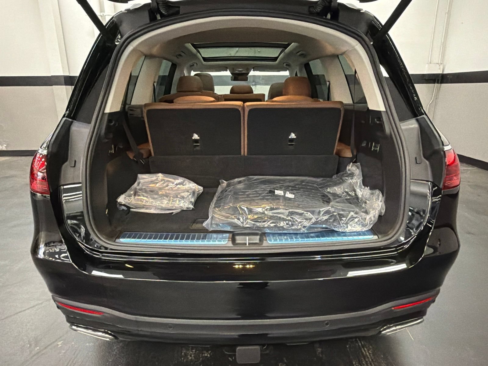 Used 2026 Mercedes-Benz GLS 450 4MATIC image 16