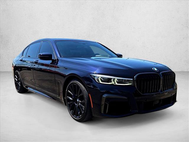Used 2022 BMW 740i w/ M Sport Package RWD image 2