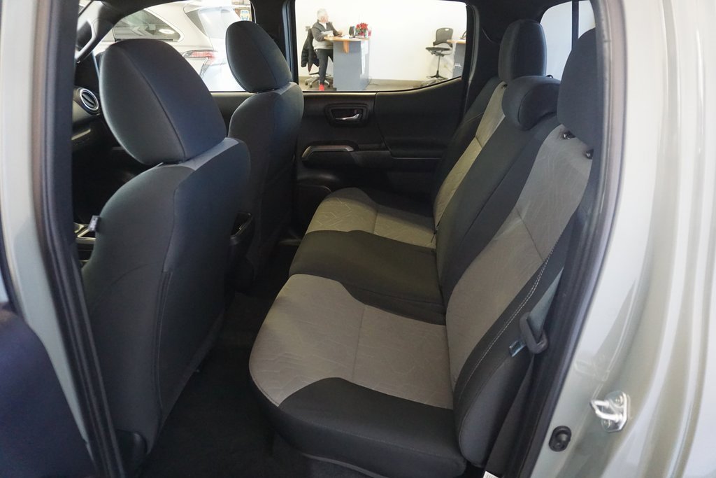 Used 2023 Toyota Tacoma TRD Off-Road image 18