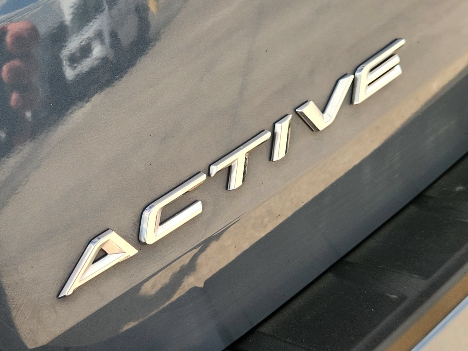 Used 2025 Ford Explorer Active RWD image 13