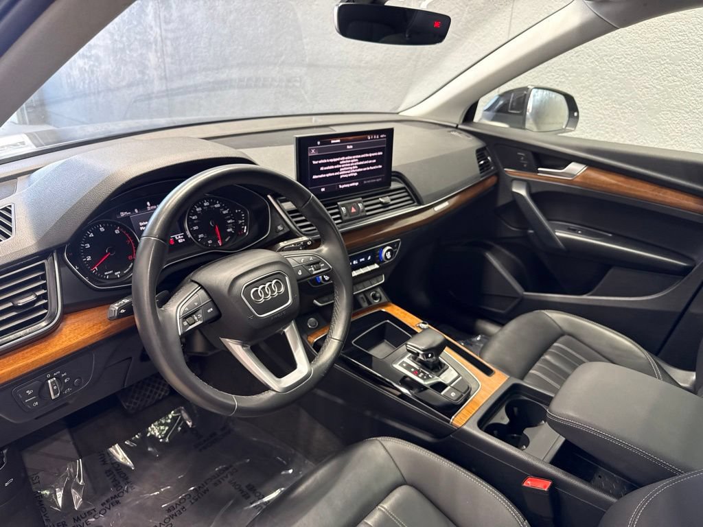 Used 2023 Audi Q5 2.0T Premium w/ Convenience Package AWD/4WD image 14