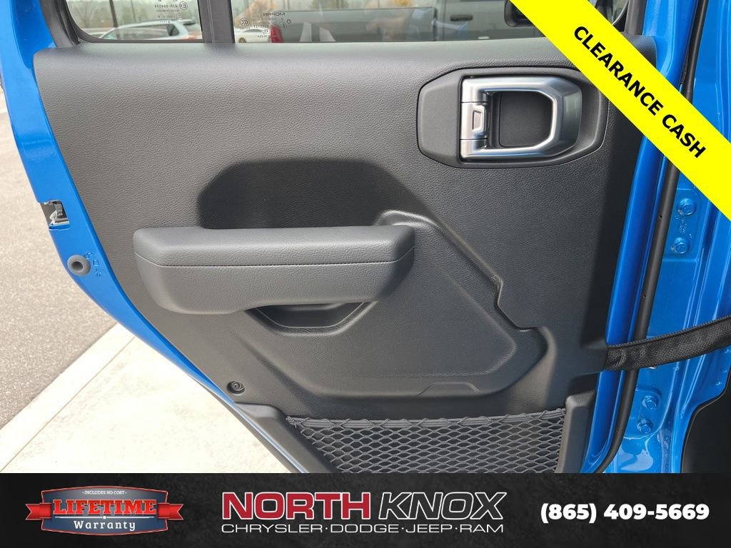 New 2026 Jeep Gladiator Mojave w/ Technology Group image 15