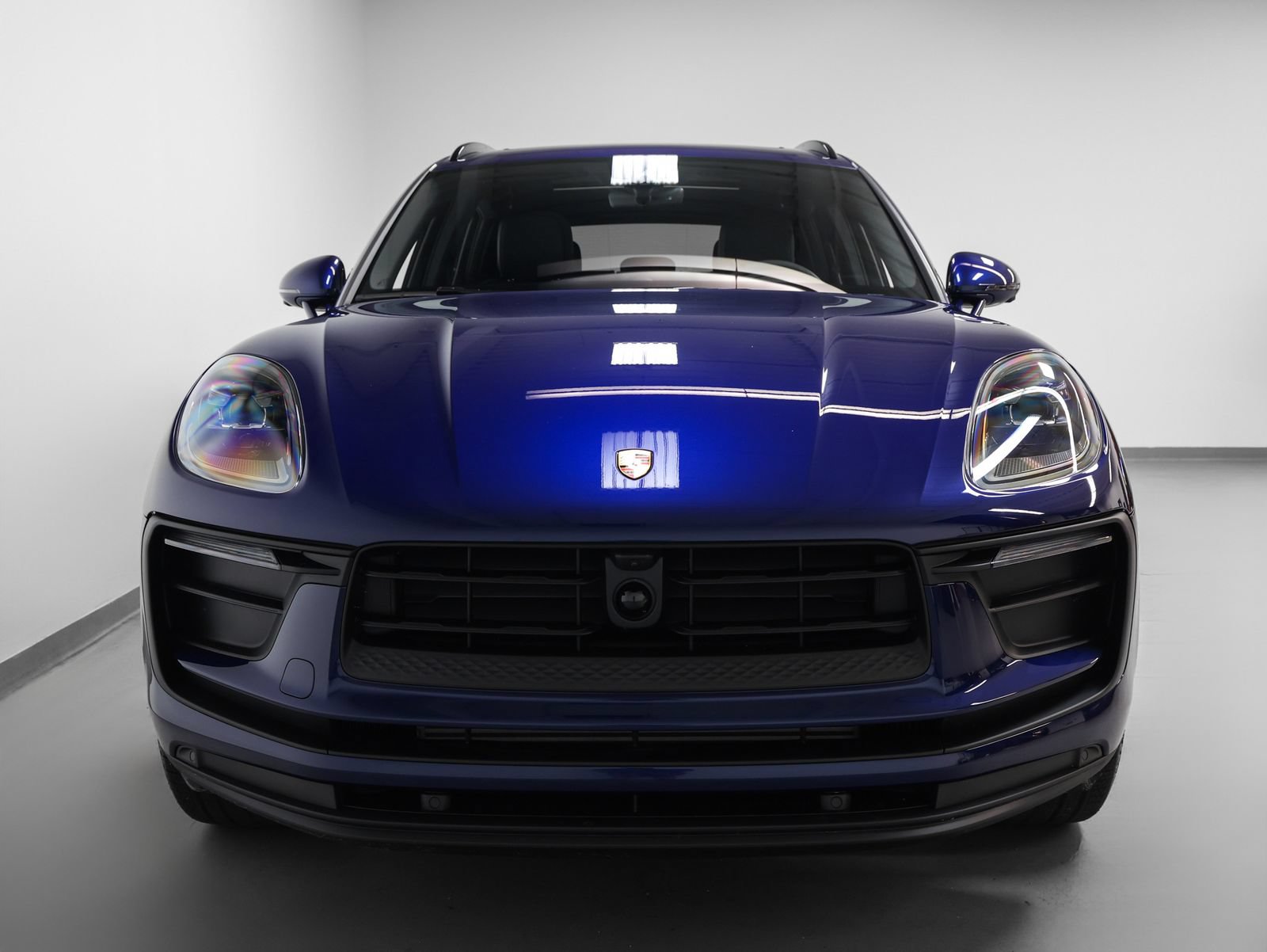 New 2026 Porsche Macan AWD/4WD image 8