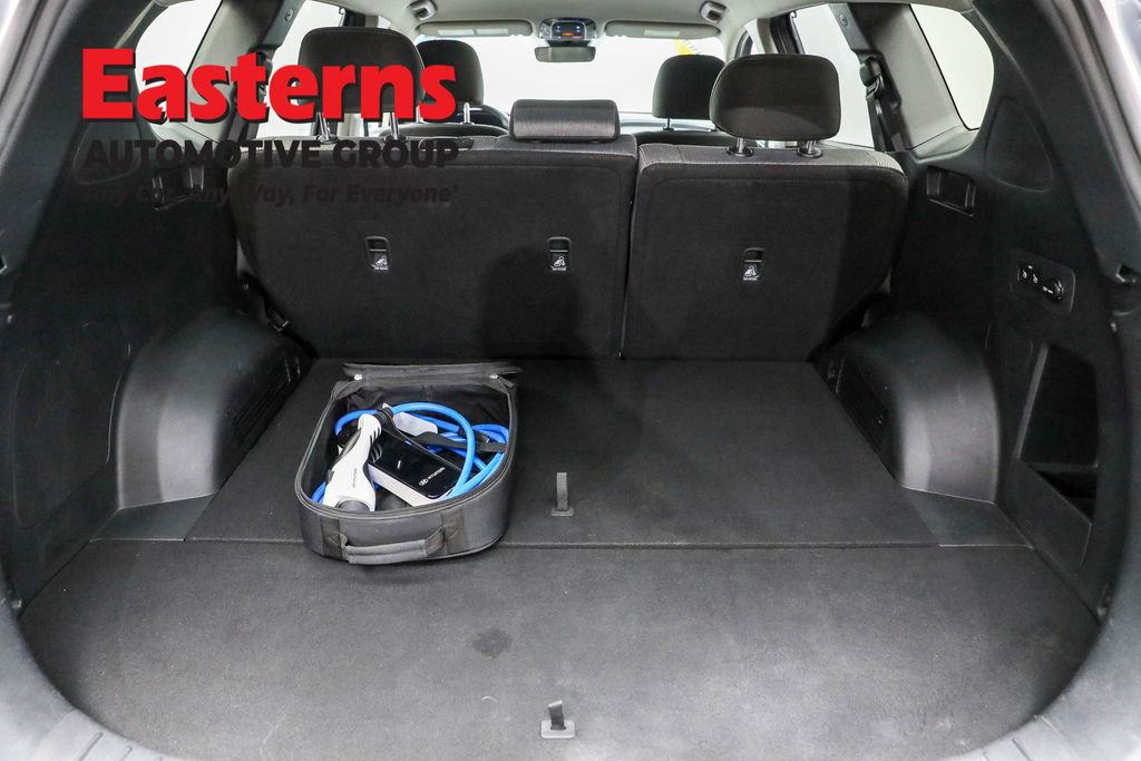 Used 2023 Hyundai Santa Fe SEL Convenience image 9