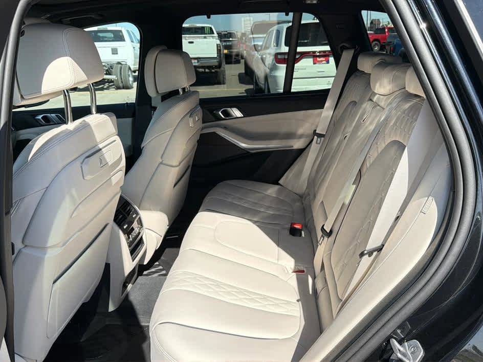 Used 2026 BMW X5 xDrive50e w/ Executive Package AWD/4WD image 18