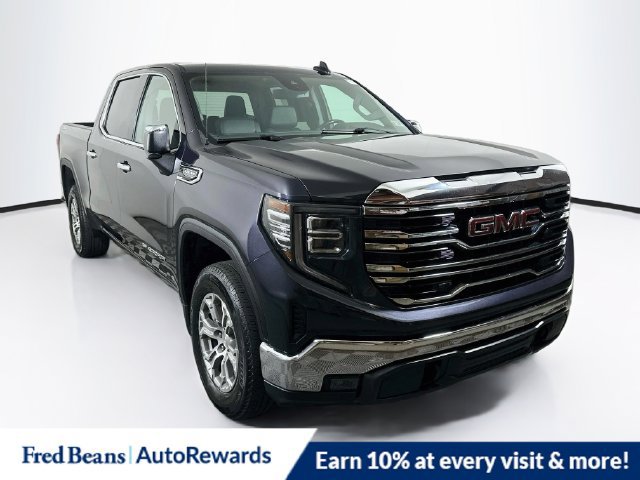 Used 2025 GMC Sierra 1500 SLT AWD/4WD image 1
