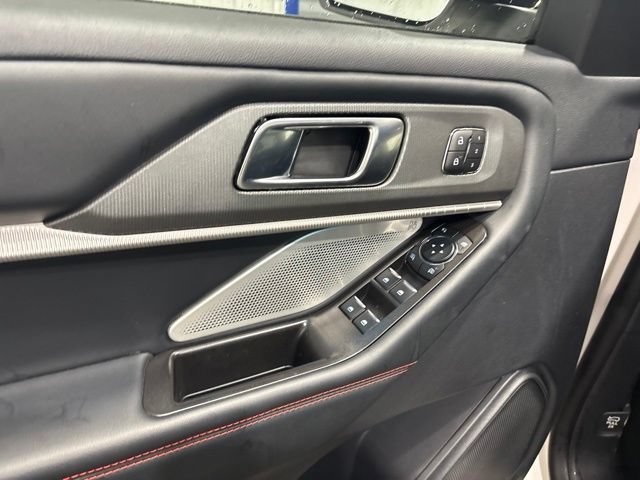 Used 2025 Ford Explorer ST AWD/4WD image 8