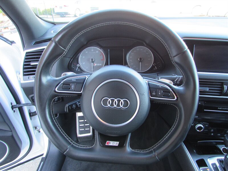 Used 2017 Audi SQ5 Premium Plus AWD/4WD image 12