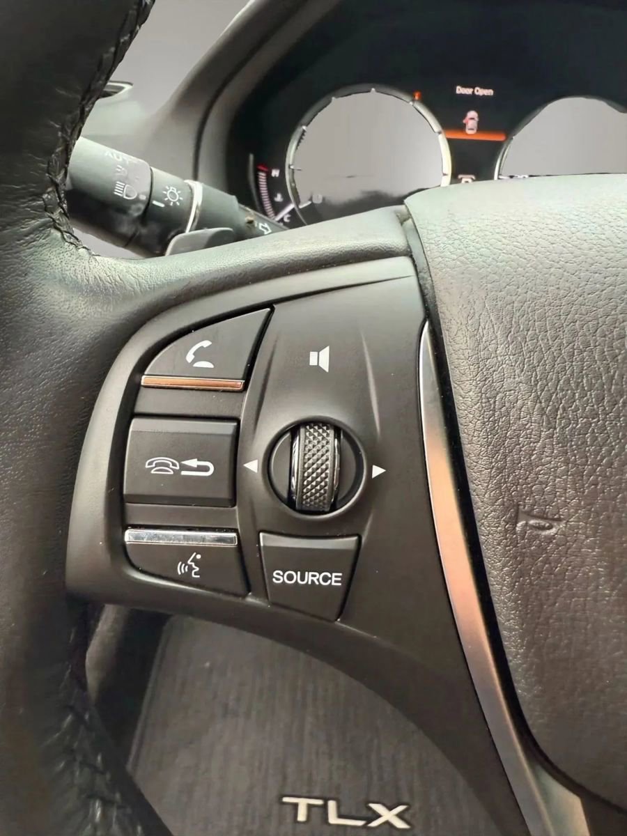 Used 2018 Acura TLX FWD image 18