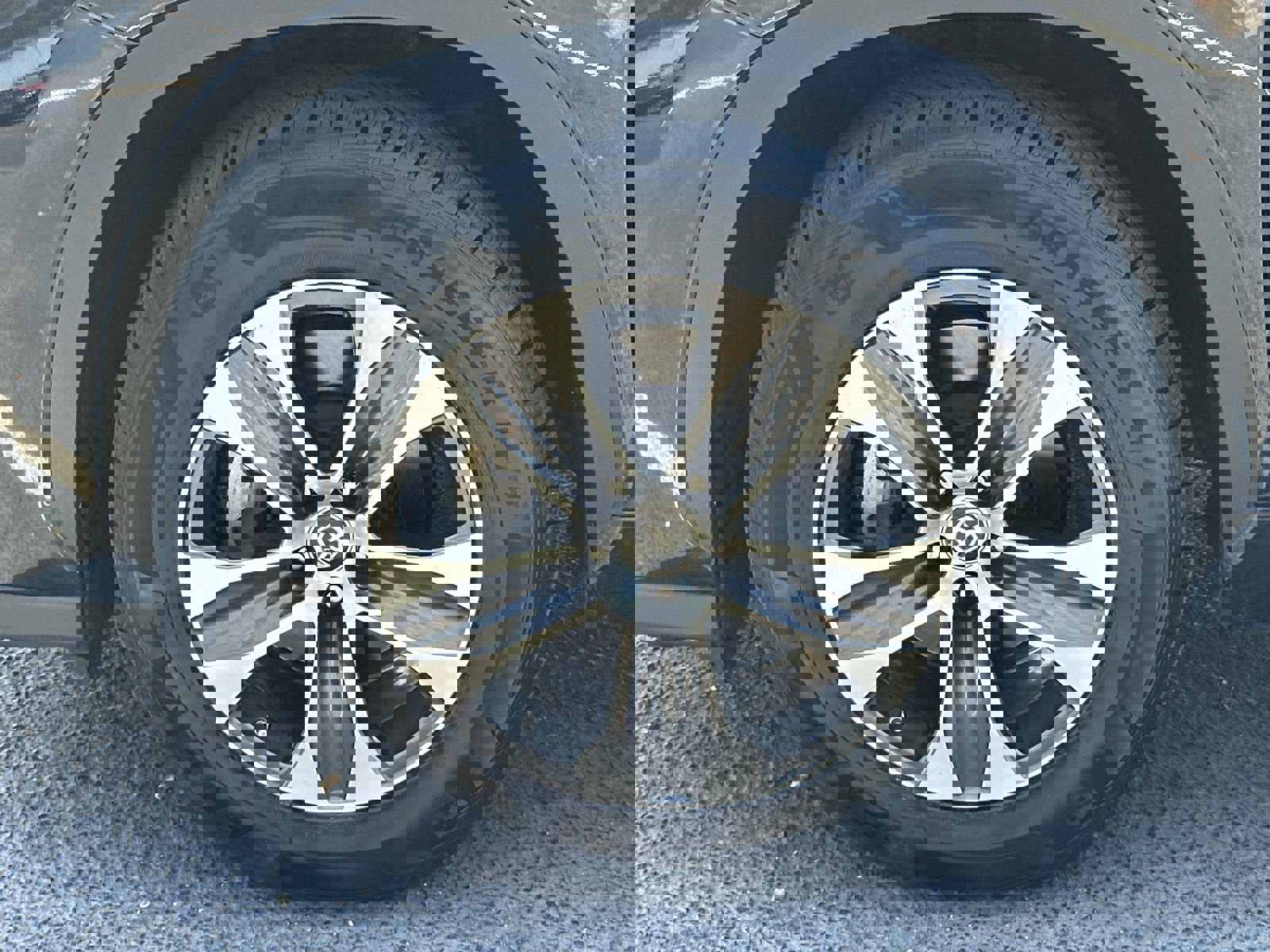 Used 2022 Toyota Highlander XLE image 13