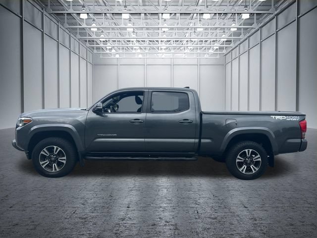 Used 2016 Toyota Tacoma TRD Sport w/ Towing Package AWD/4WD image 4