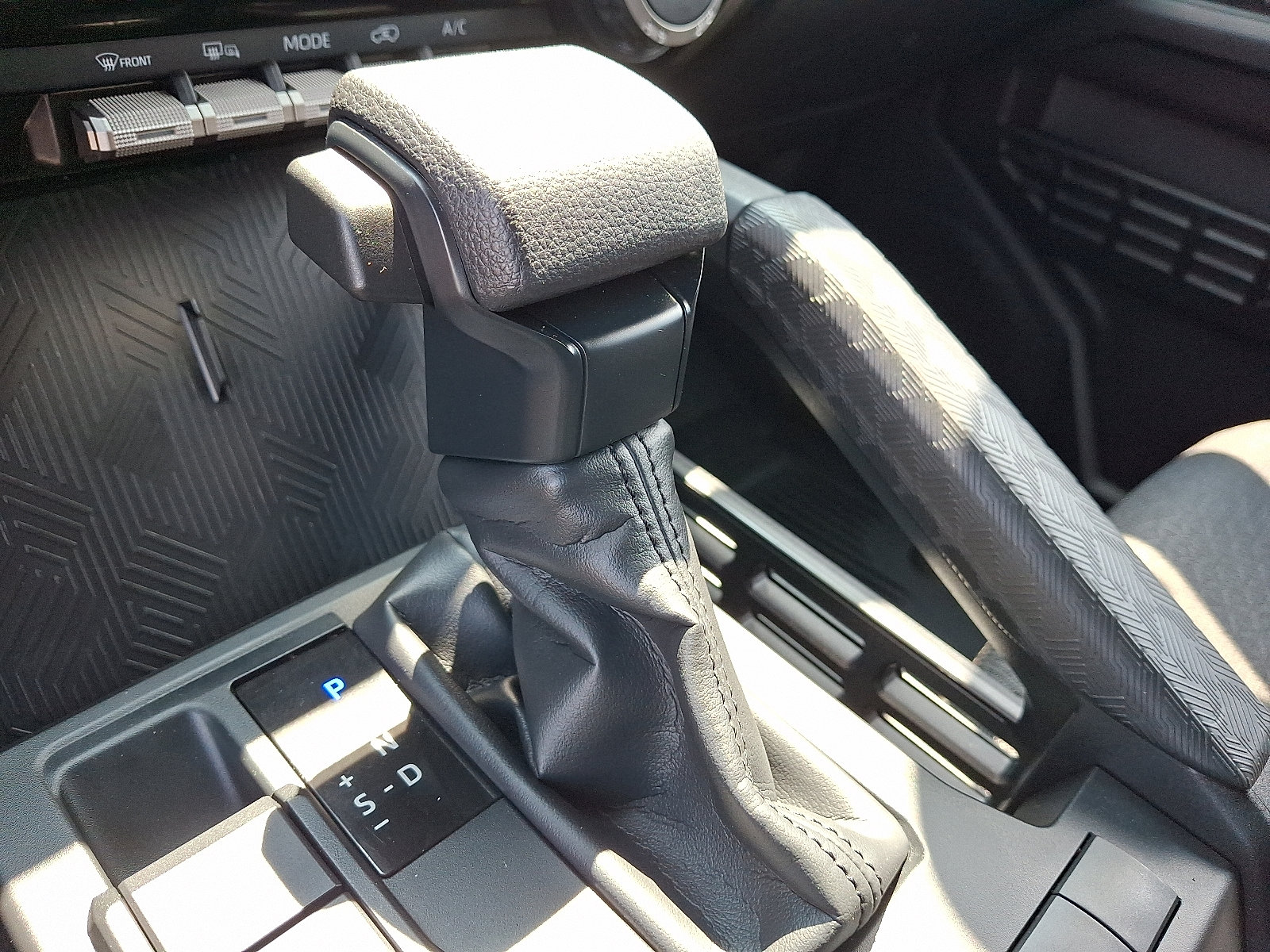 Certified 2025 Toyota 4Runner SR5 AWD/4WD image 15