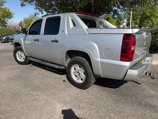 Used 2011 Chevrolet Avalanche LT w/ Suspension Package, Off-Road AWD/4WD image 19