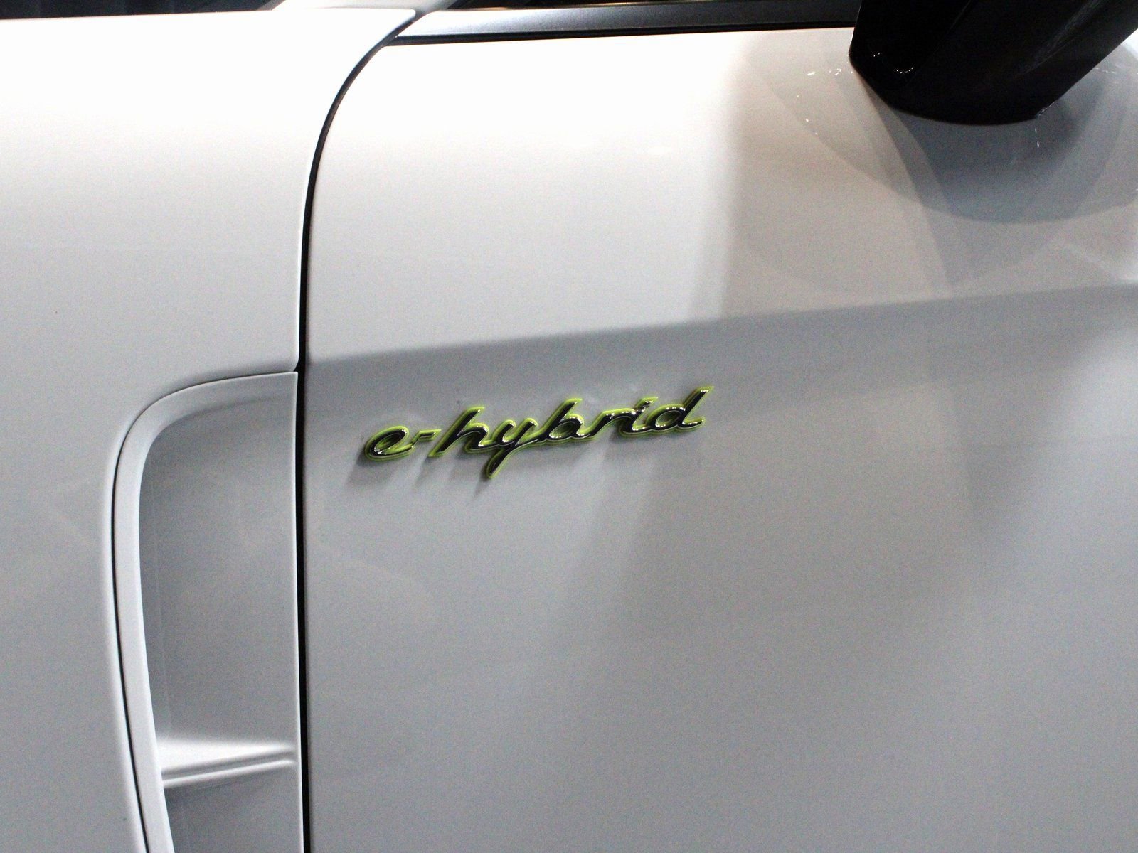 Certified 2023 Porsche Panamera 4 w/ Premium Package image 29