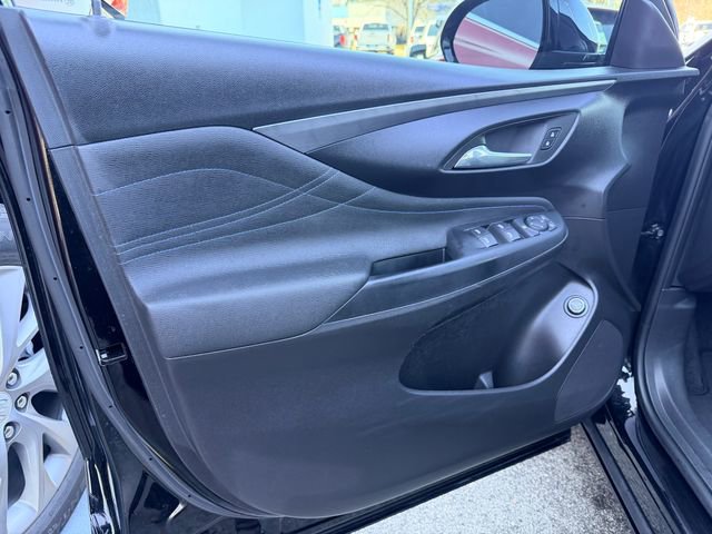 Used 2025 Buick Envista Sport Touring w/ Experience Buick Package image 10