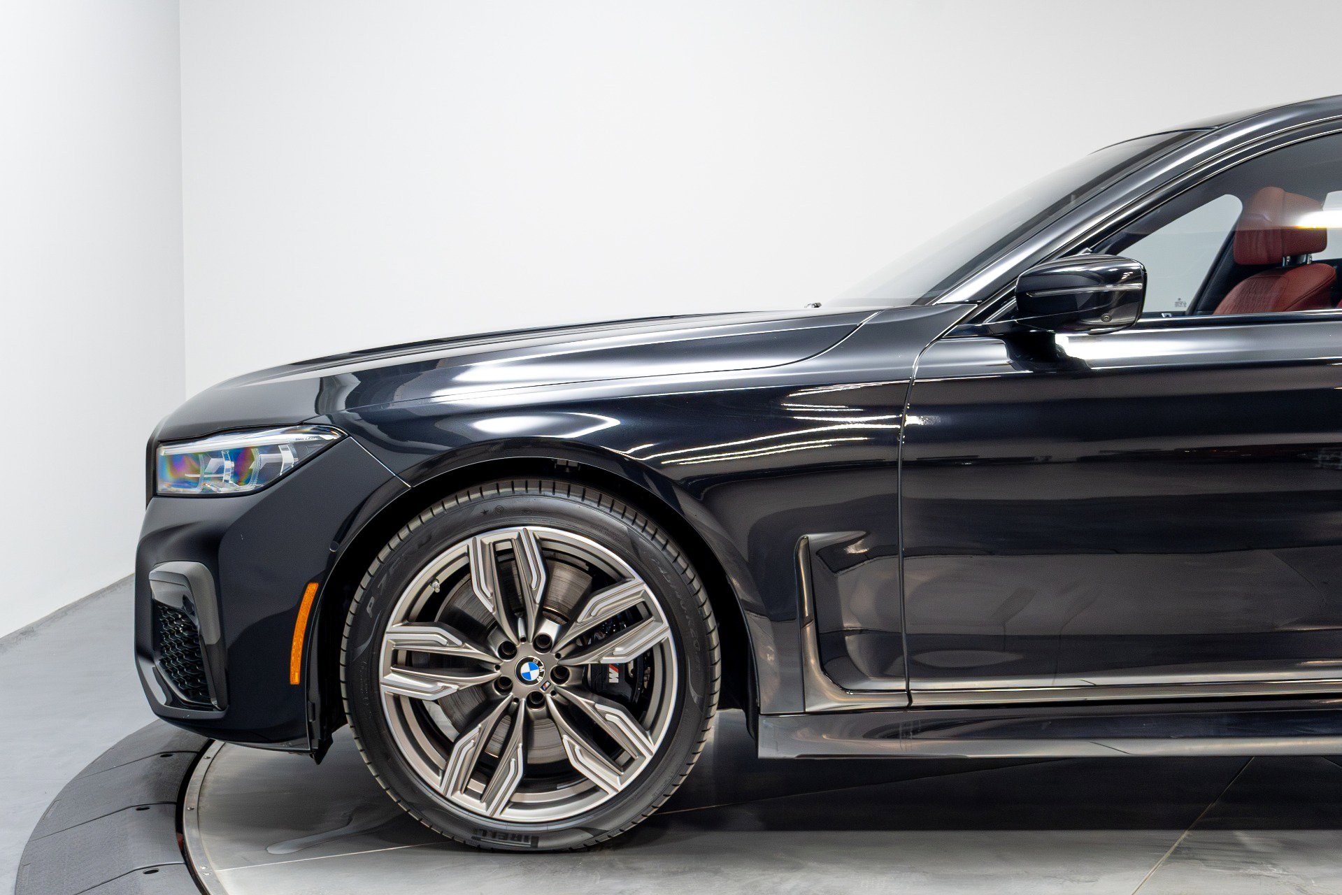 Used 2022 BMW M760i xDrive image 47