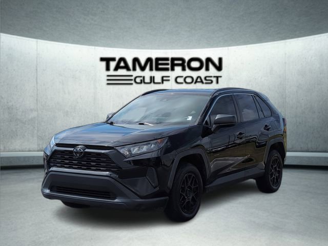 Used 2020 Toyota RAV4 LE FWD image 1