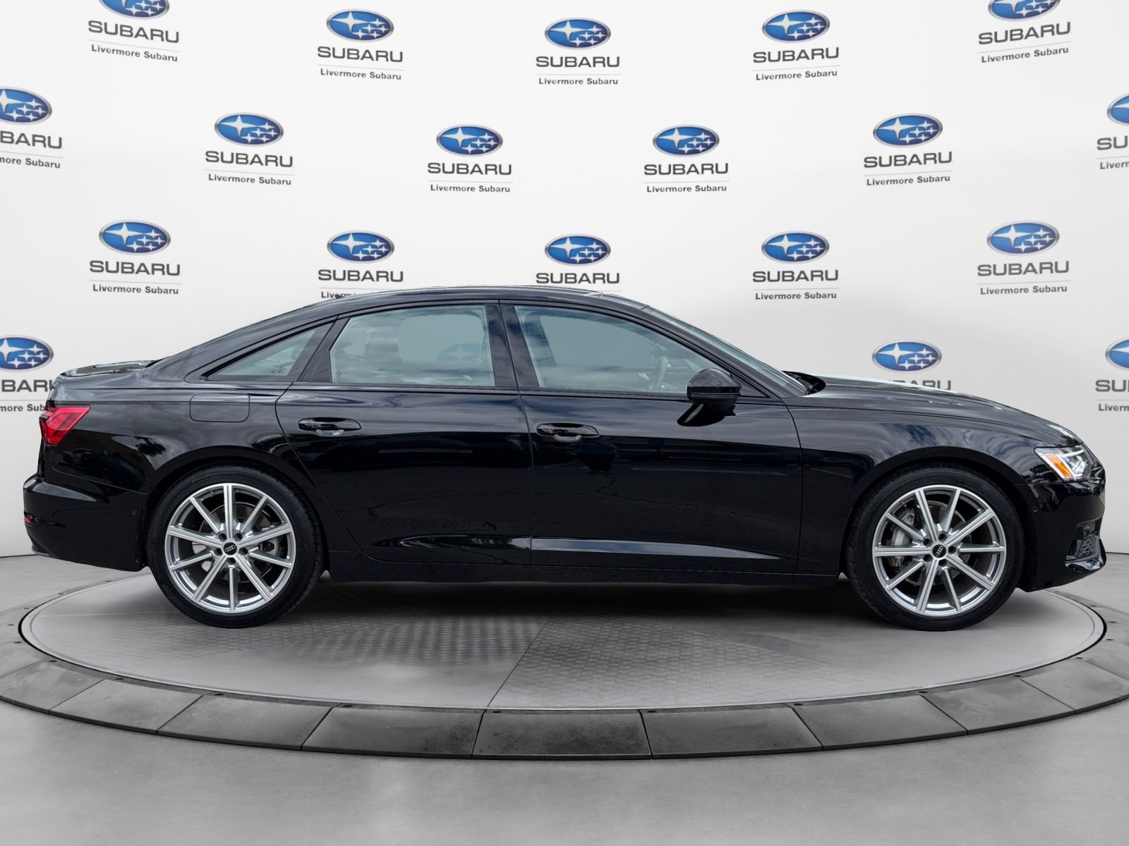 Used 2025 Audi A6 Premium Plus w/ Premium Plus Package AWD/4WD image 6