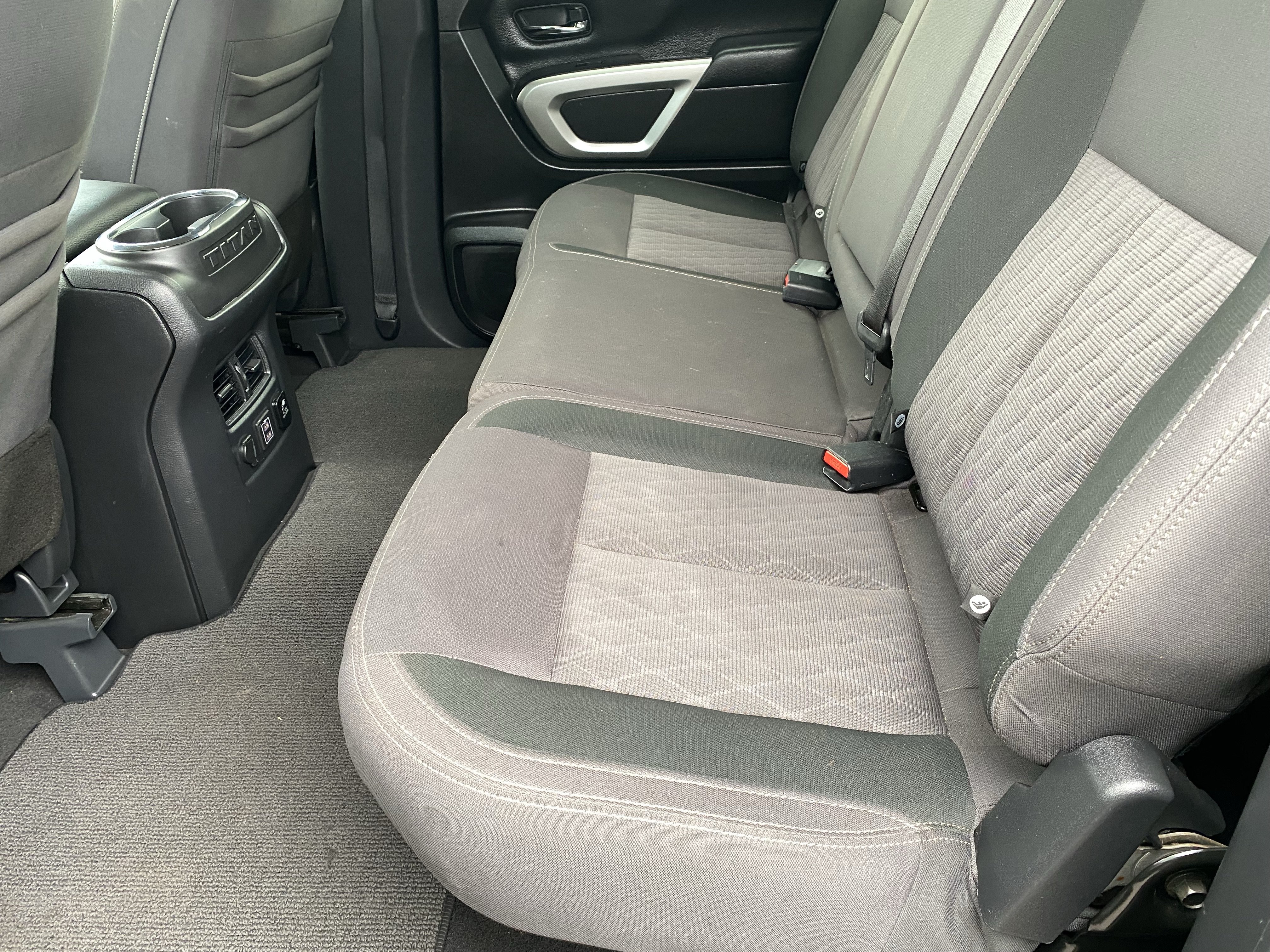 Used 2021 Nissan Titan SV w/ SV Convenience Package RWD image 15