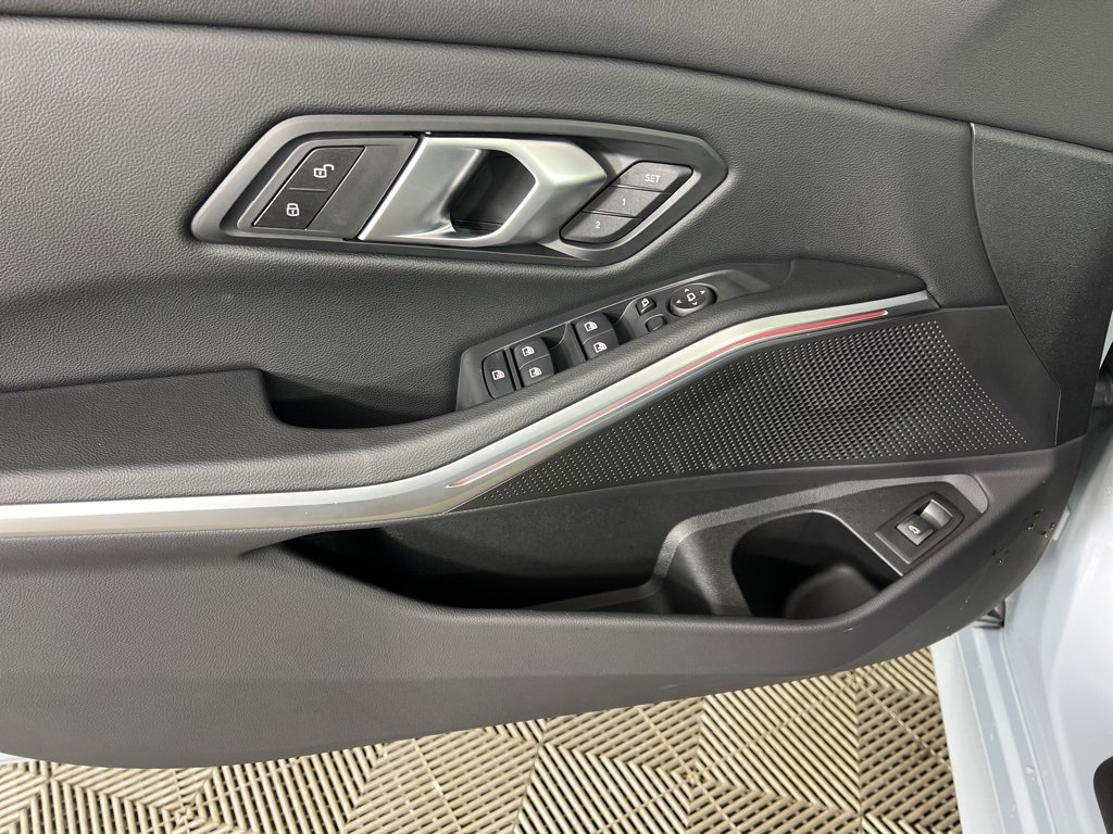 Used 2026 BMW 330i xDrive 330i xDrive w/ M Sport Package image 17