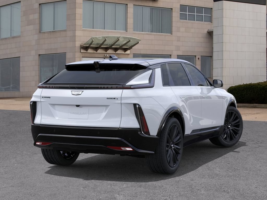 New 2026 Cadillac Lyriq Signature Sport AWD/4WD image 4