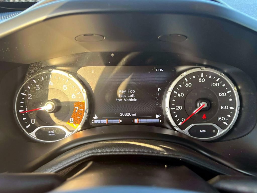 Certified 2022 Jeep Renegade Trailhawk w/ Sun/Sound Group AWD/4WD image 26