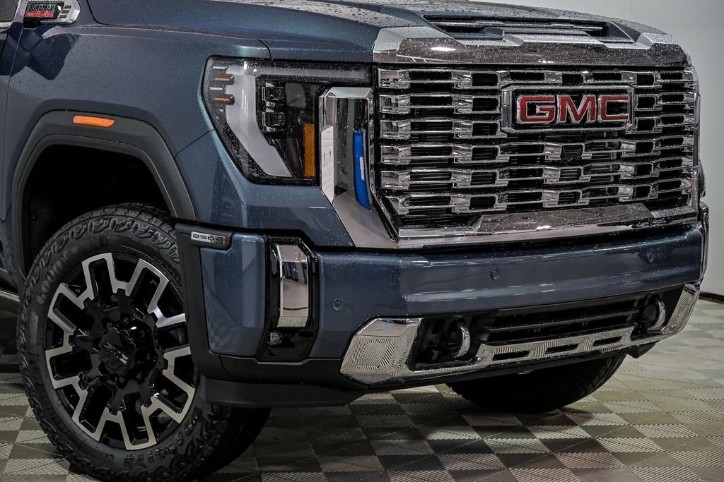 New 2026 GMC Sierra 2500 Denali w/ Denali Reserve Package AWD/4WD image 2