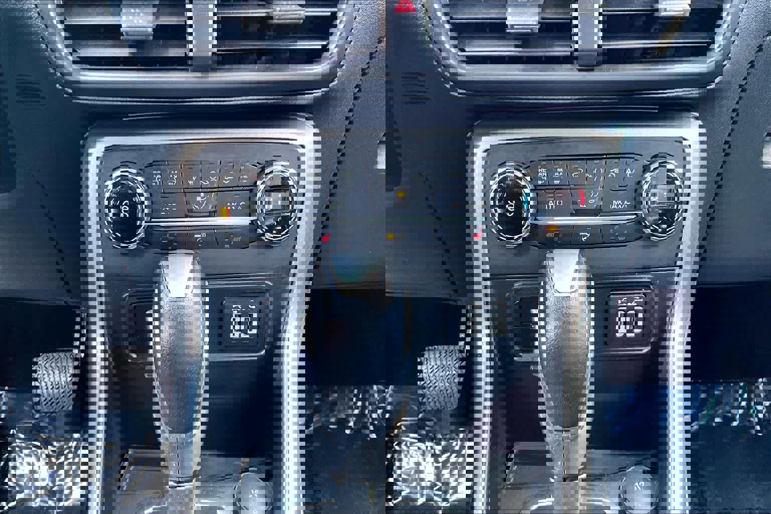 Used 2020 Ford EcoSport SES image 35