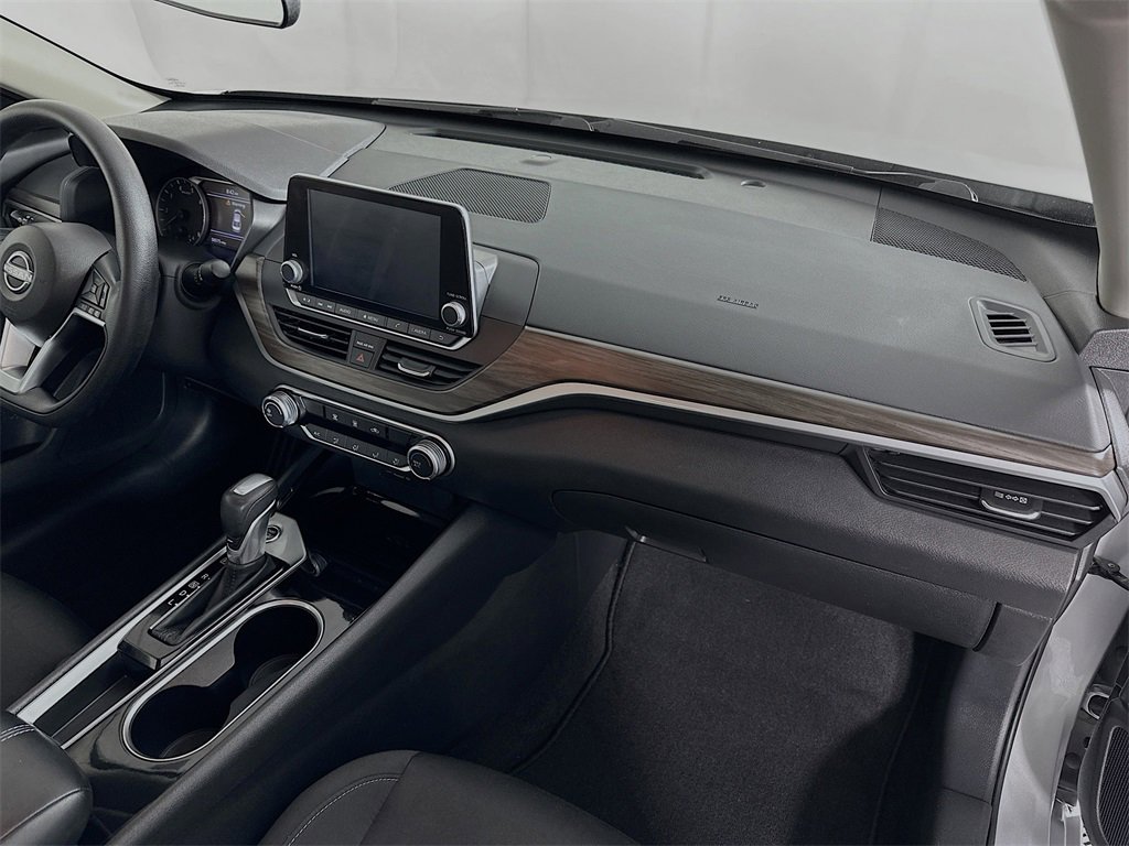 Used 2024 Nissan Altima 2.5 SV image 26