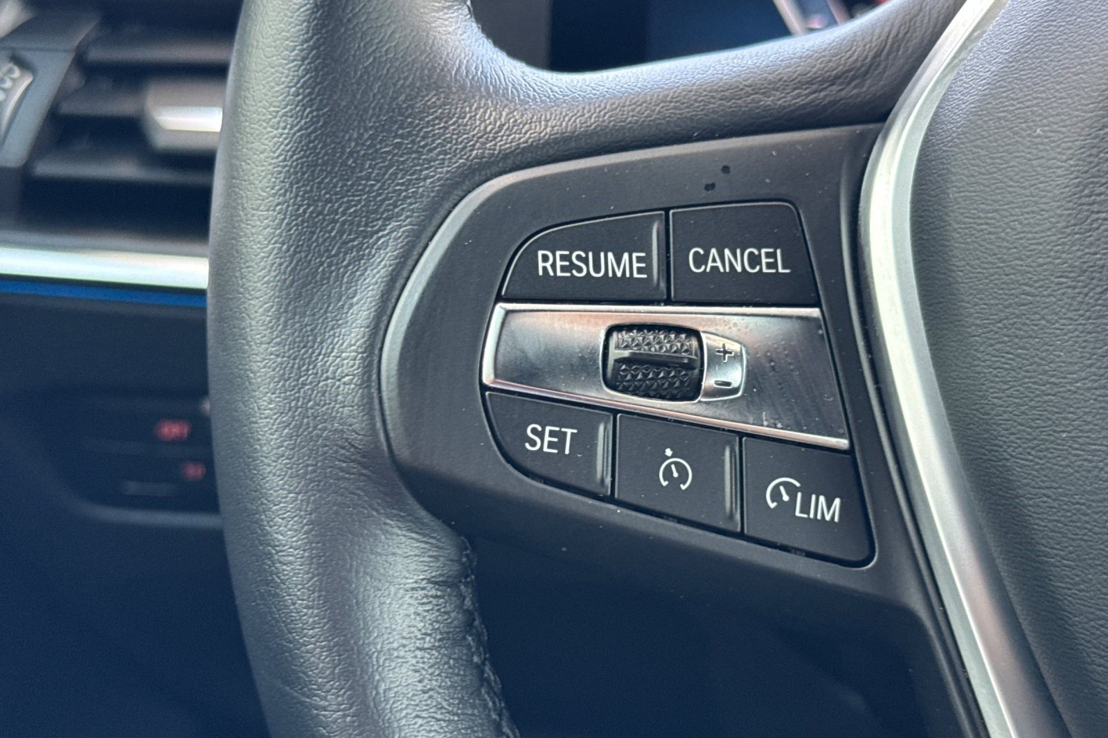 Certified 2023 BMW i4 eDrive40 w/ Premium Package RWD image 31