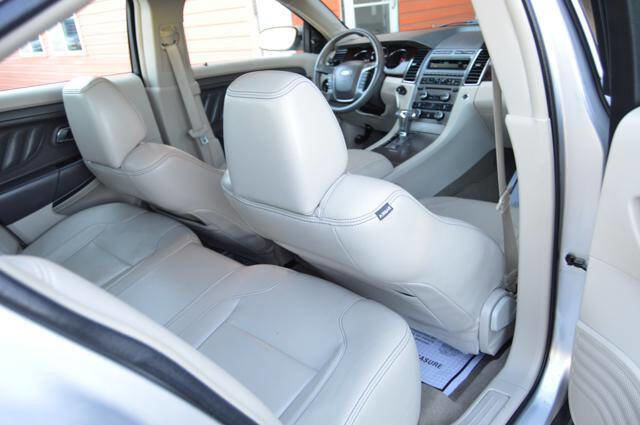 Used 2011 Ford Taurus SEL w/ 201A Rapid Spec Order Code image 46