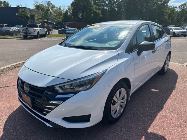 Used 2025 Nissan Versa S w/ Trunk Package 360° Tour