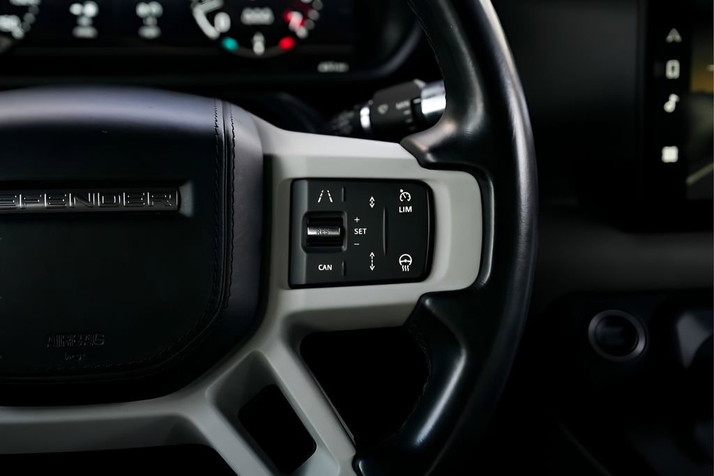 Used 2022 Land Rover Defender 110 XS Edition image 34