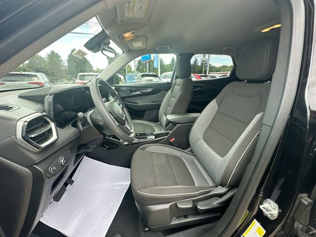 Used 2025 Chevrolet TrailBlazer LT AWD/4WD image 20