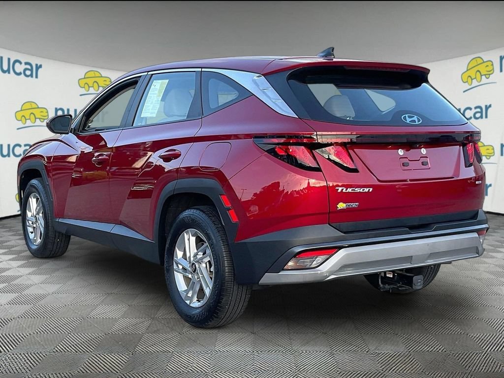 Used 2025 Hyundai Tucson SE AWD/4WD image 4