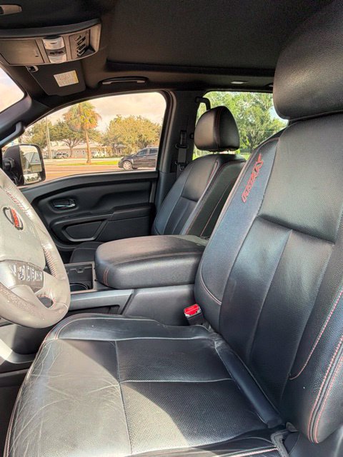 Used 2021 Nissan Titan PRO-4X w/ Pro-4x Convenience Package AWD/4WD image 11