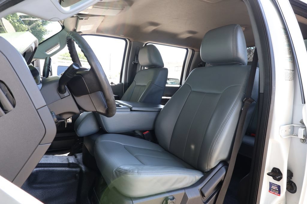 Used 2015 Ford F550 2WD Crew Cab Super Duty image 23