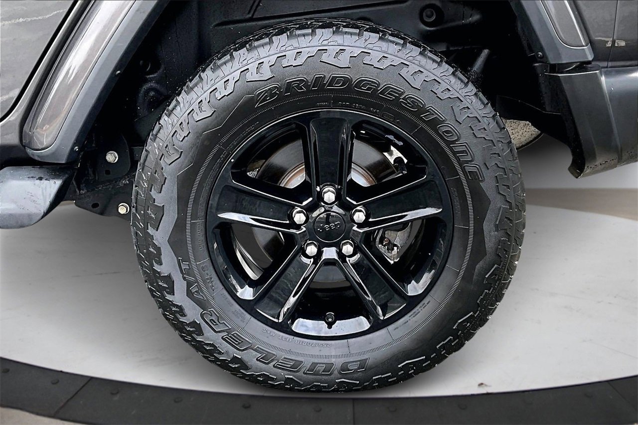 Certified 2021 Jeep Wrangler Unlimited Sahara image 33