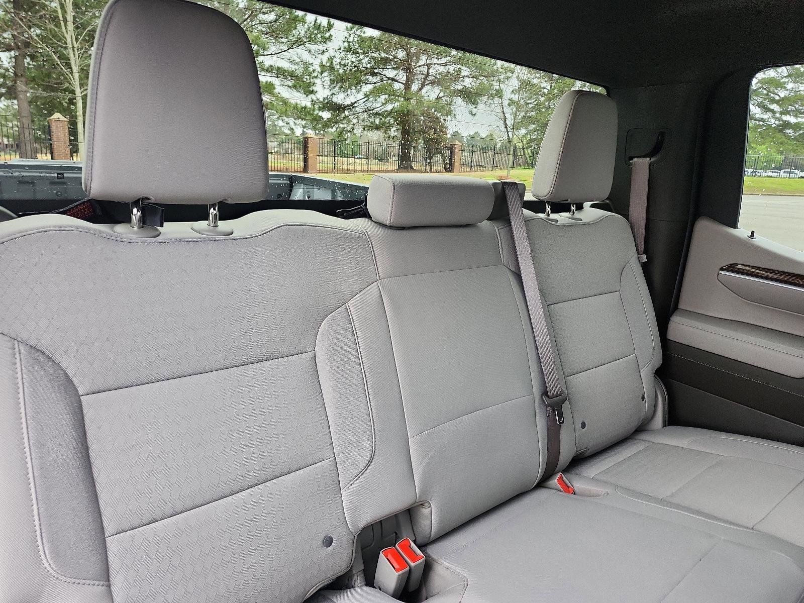 Used 2025 GMC Sierra 1500 SLE image 10