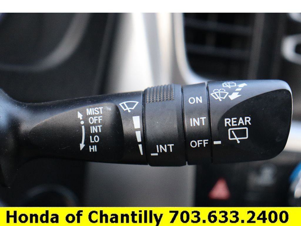 Used 2017 Toyota Highlander XLE image 11