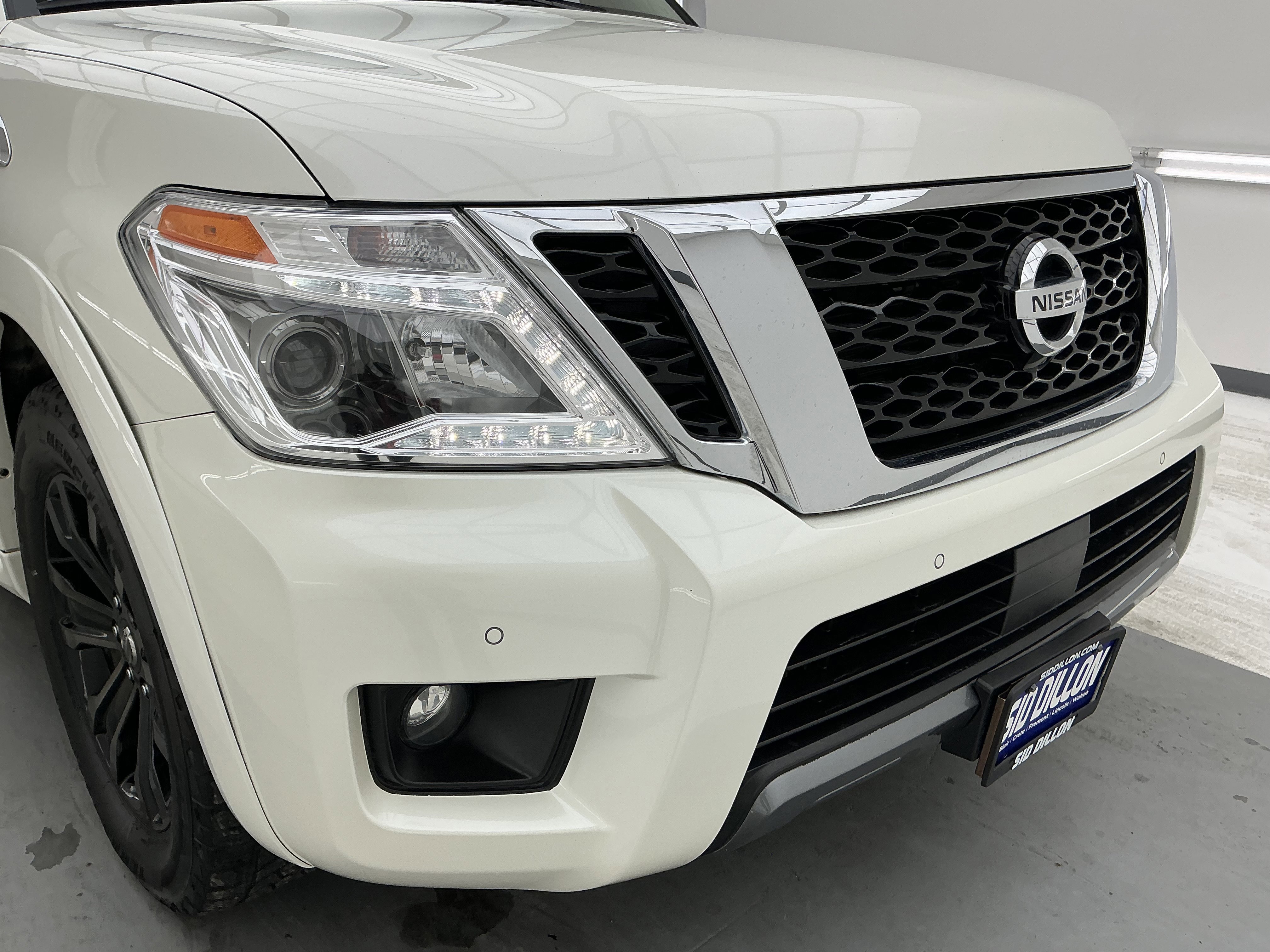 Used 2019 Nissan Armada Platinum w/ Interior Lighting Package image 26