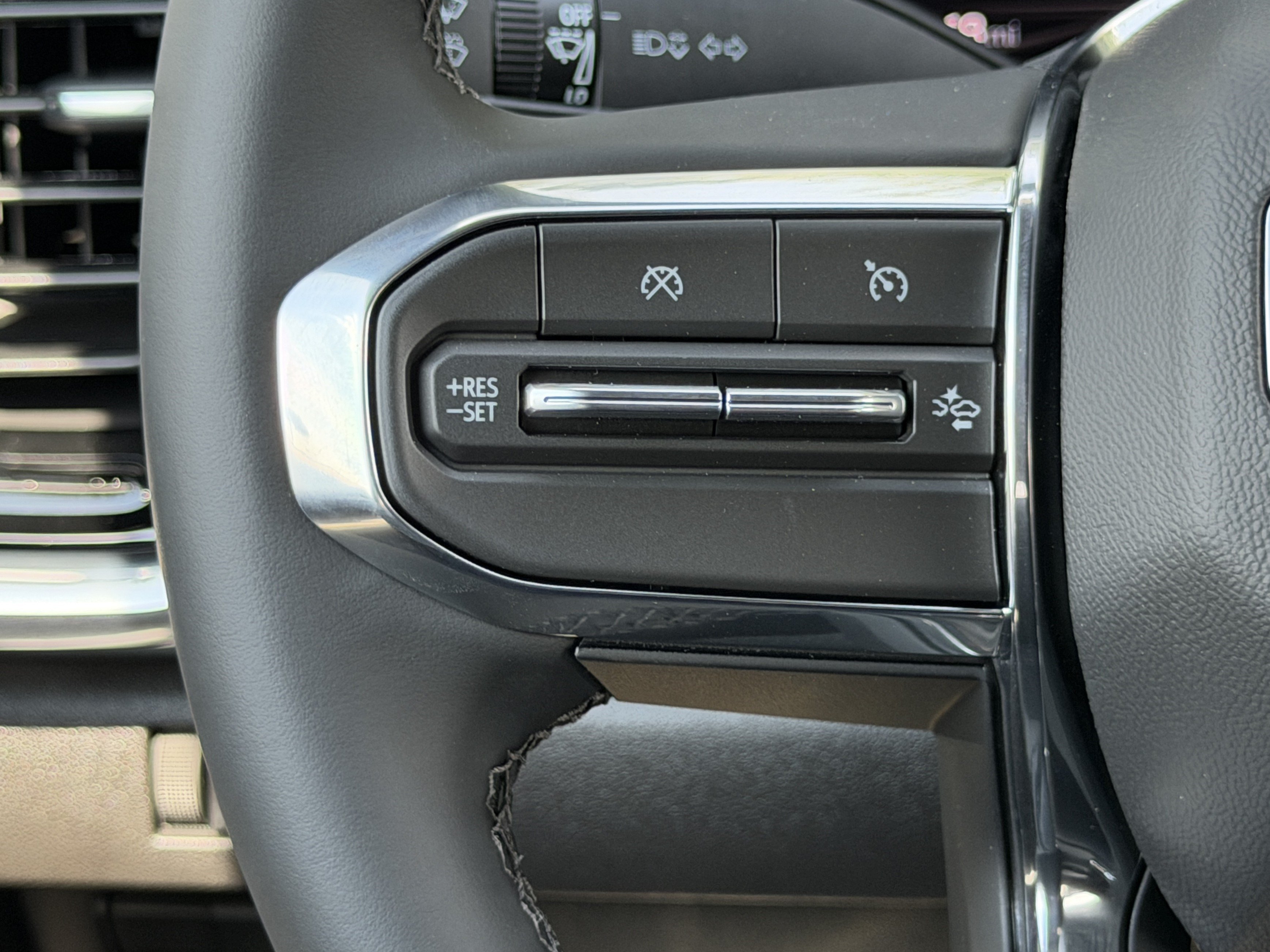New 2026 GMC Canyon Elevation RWD image 29
