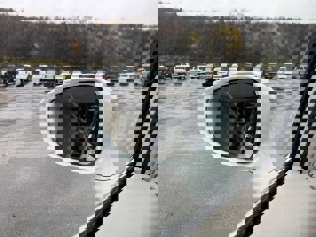 Used 2022 Chrysler Pacifica Touring-L image 31