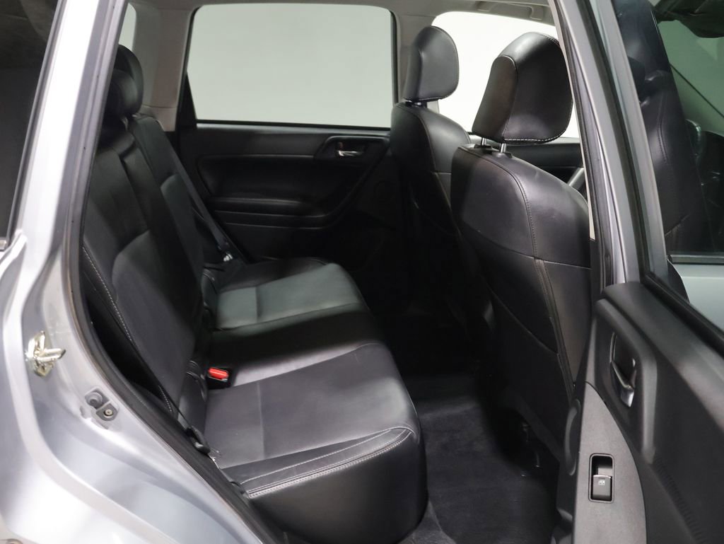 Used 2018 Subaru Forester 2.5i Limited AWD/4WD image 6