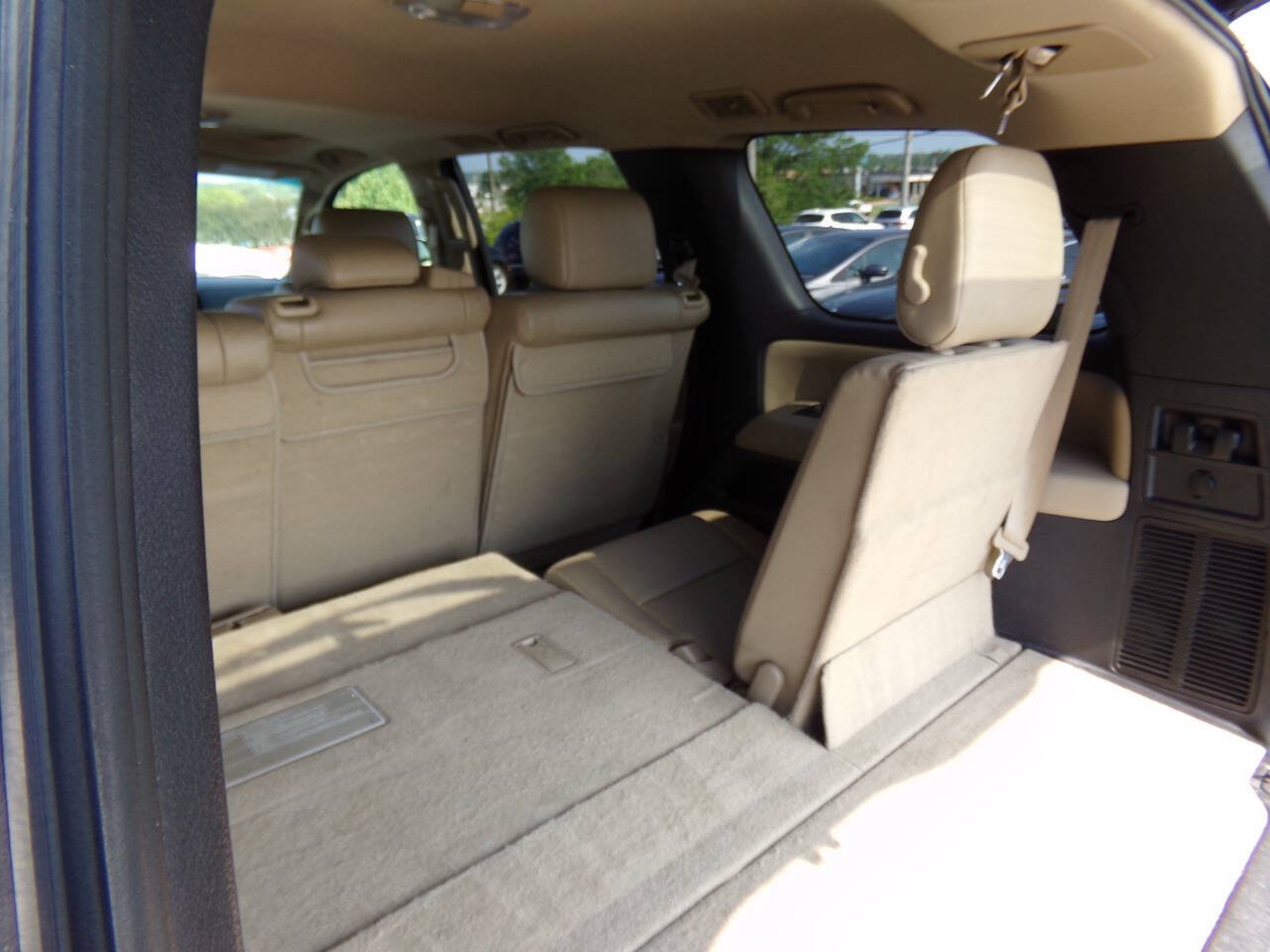 Used 2015 Toyota Sequoia SR5 w/ Premium Package AWD/4WD image 19