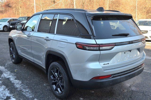 New 2025 Jeep Grand Cherokee Limited image 6